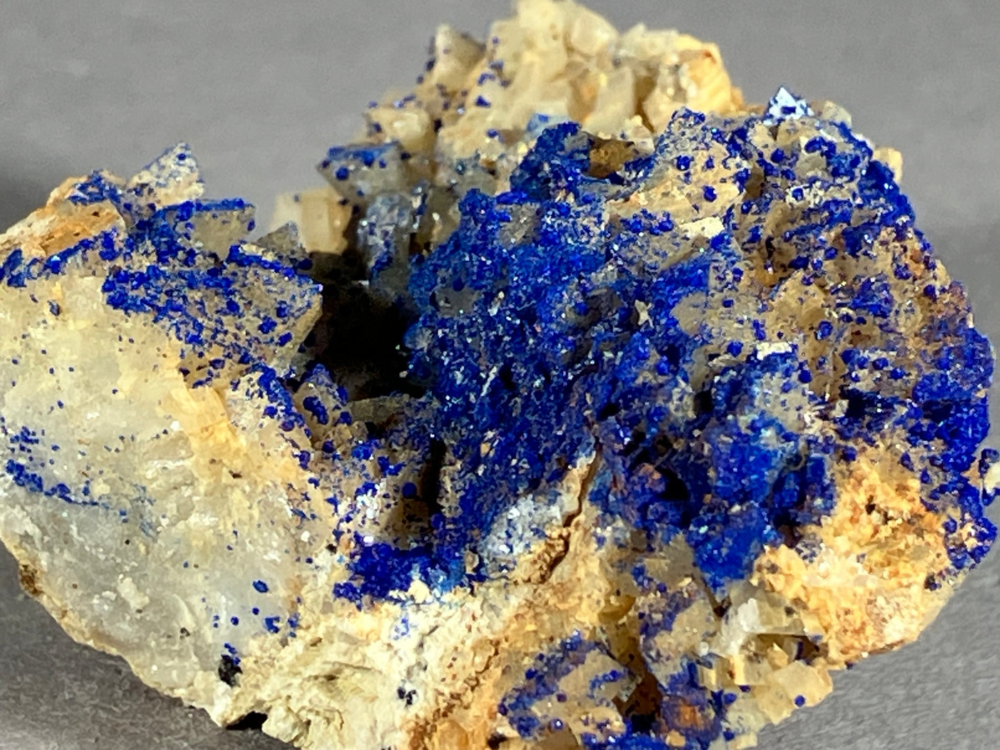 Azurit/Dolomit - St. Gertraudi ca. 4x3,5cm