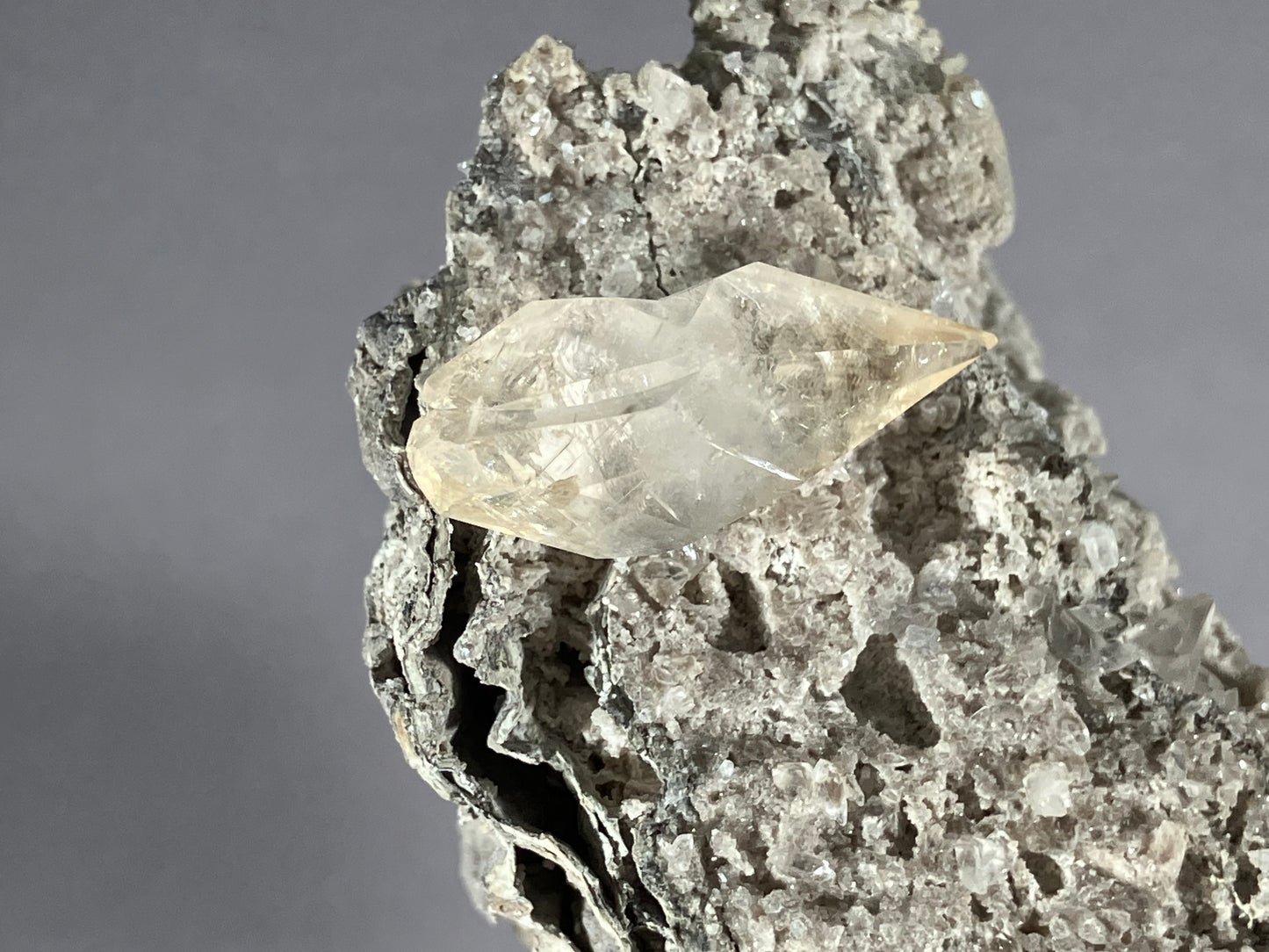 Calzit - Elmwood Mine ca. 18x8cm