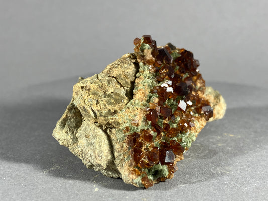Grossular - Nuristan/Afghanistan ca. 6,5x4,5cm
