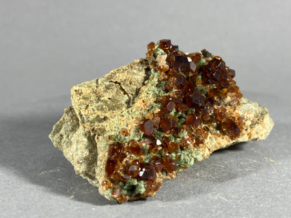 Grossular - Nuristan/Afghanistan ca. 6,5x4,5cm