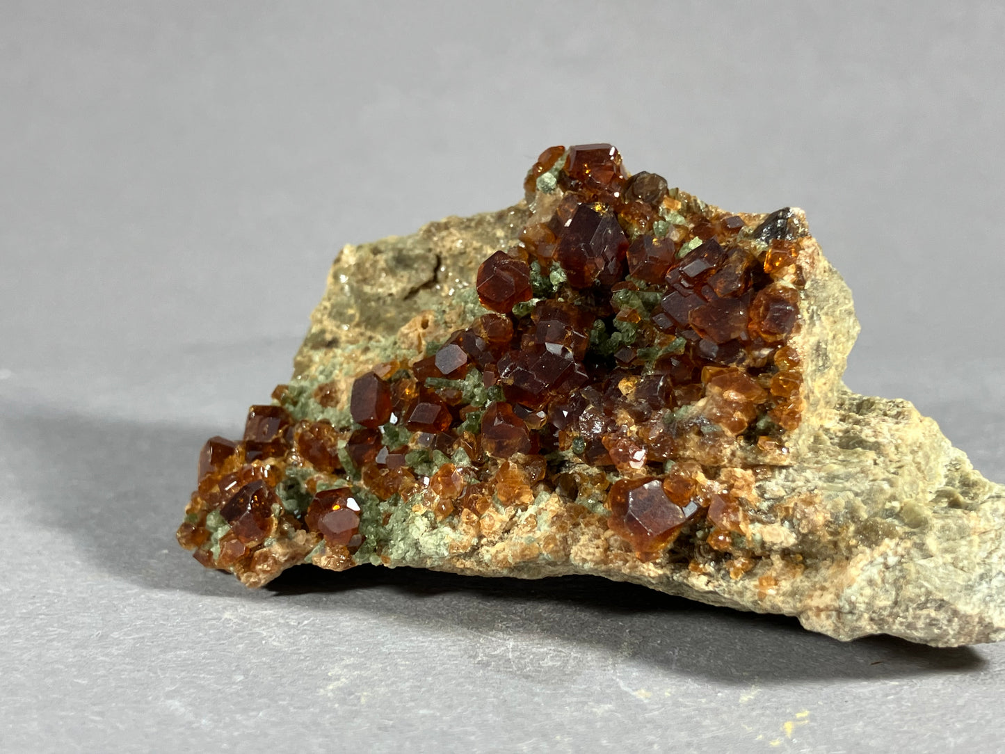 Grossular - Nuristan/Afghanistan ca. 6,5x4,5cm