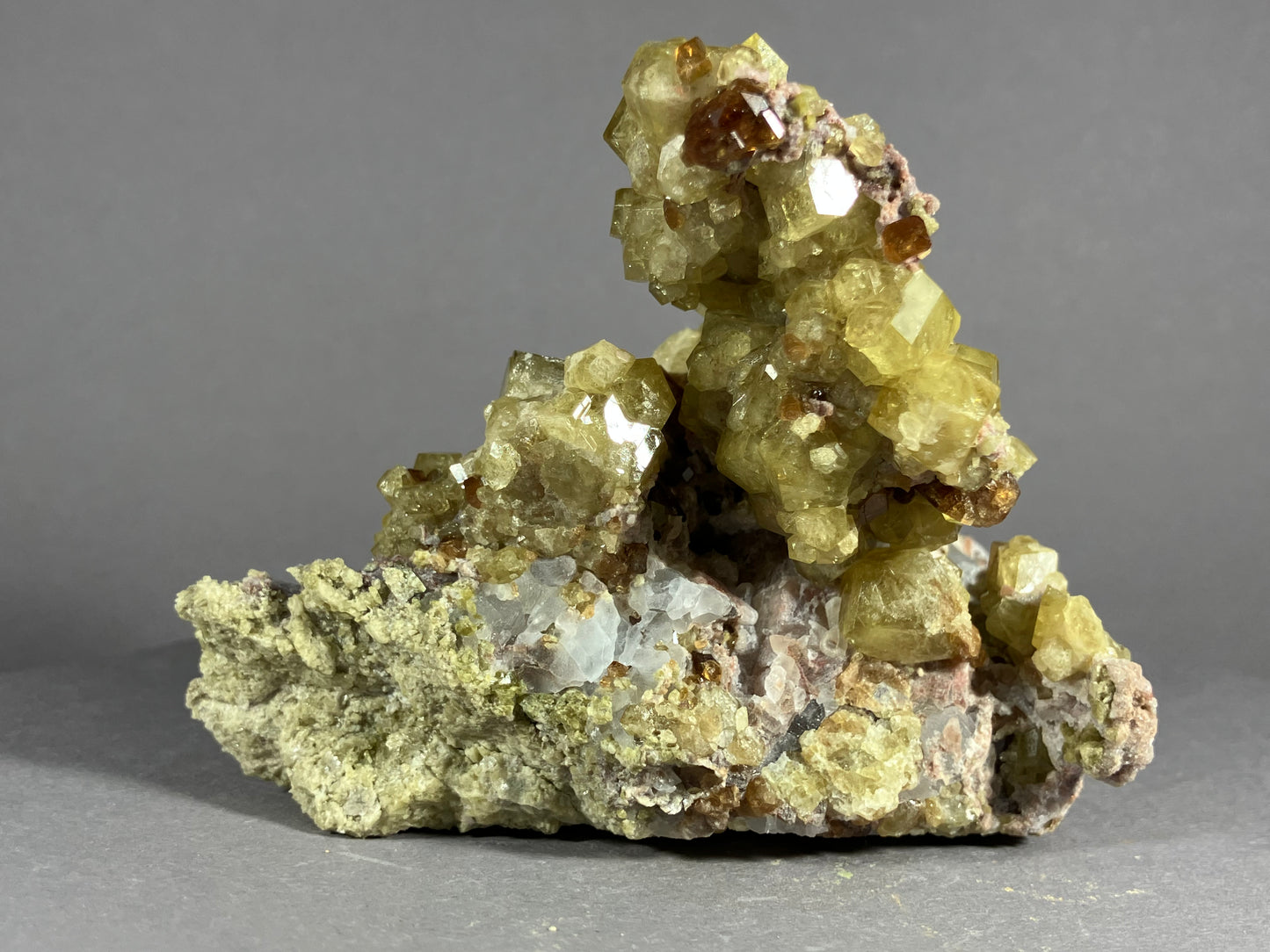 Andradit (var. Topazolit) - Veracruz/Mexiko ca. 8x6,5cm