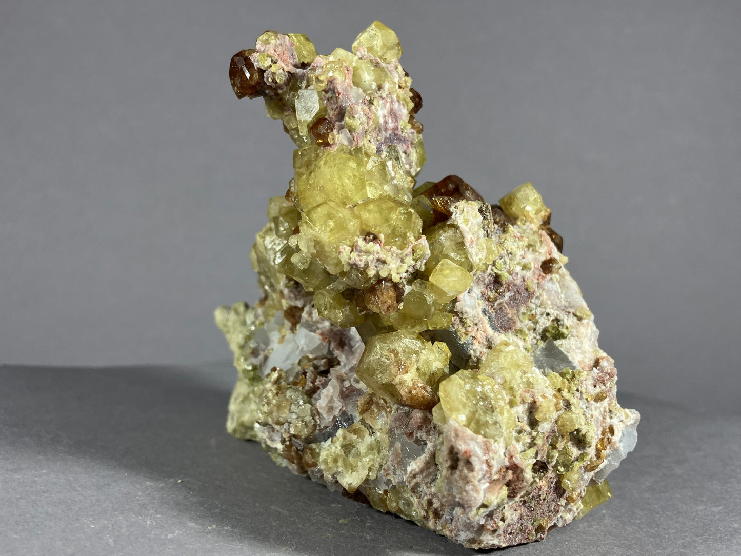 Andradit (var. Topazolit) - Veracruz/Mexiko ca. 8x6,5cm