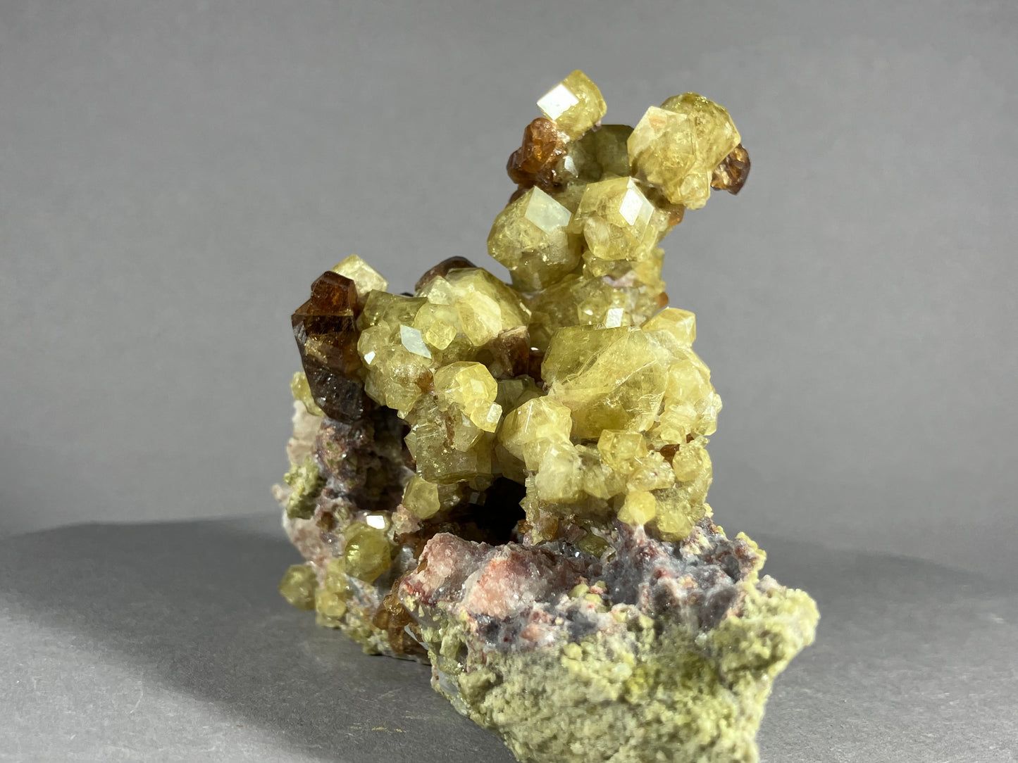 Andradit (var. Topazolit) - Veracruz/Mexiko ca. 8x6,5cm