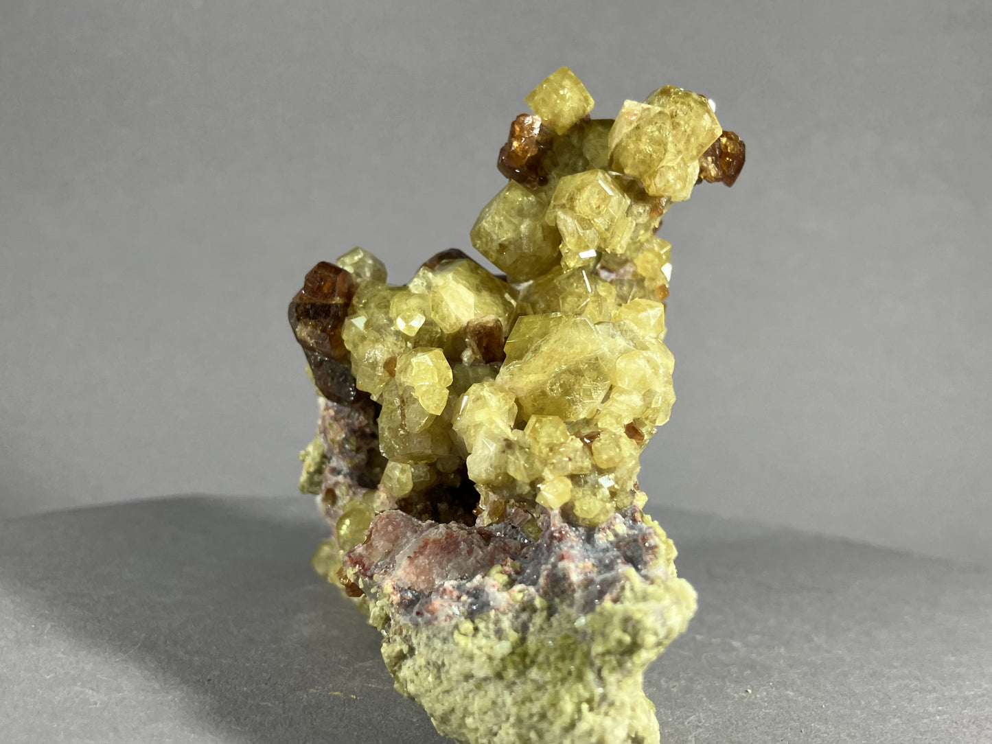 Andradit (var. Topazolit) - Veracruz/Mexiko ca. 8x6,5cm