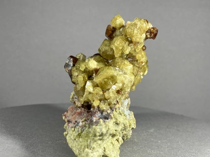 Andradit (var. Topazolit) - Veracruz/Mexiko ca. 8x6,5cm