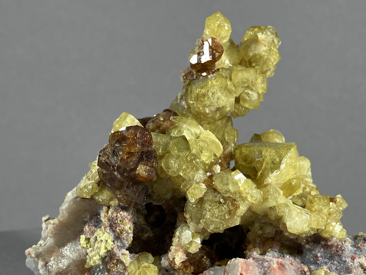 Andradit (var. Topazolit) - Veracruz/Mexiko ca. 8x6,5cm