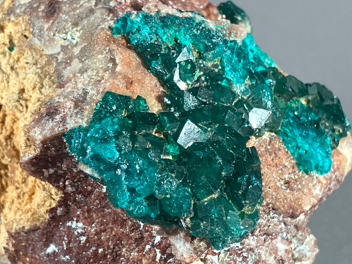 Dioptaskristalle - Kongo ca. 6,5x6cm