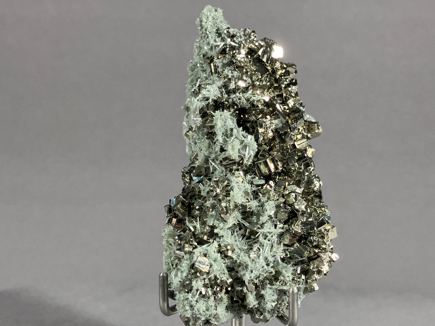 Pyrit/Nadelquarz - Madan ca. 6x3cm