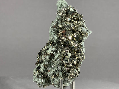 Pyrit/Nadelquarz - Madan ca. 6x3cm