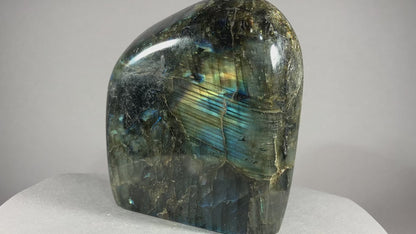 Labradorit - Maniry/Madagaskar ca. 9,5x8,5cm
