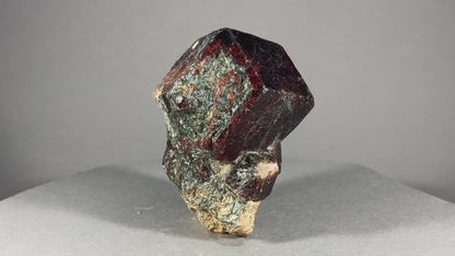 Granat - Ötztal  ca. 6,5x5cm