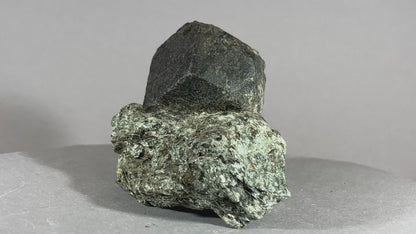 Granat - Ötztal/Tirol ca. 8x6cm