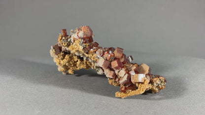 Vanadinit - Mibladen ca. 7x4cm