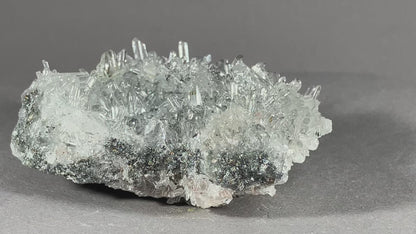 Bergkristall/Nadelquarz - Madan ca. 6x5cm